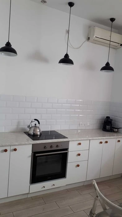 FOR SALE 3-room apartment on ul. April 12, NOVOS