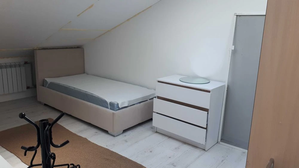 FOR SALE 3-room apartment on ul. April 12, NOVOS