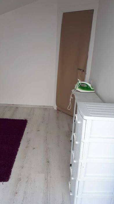 FOR SALE 3-room apartment on ul. April 12, NOVOS