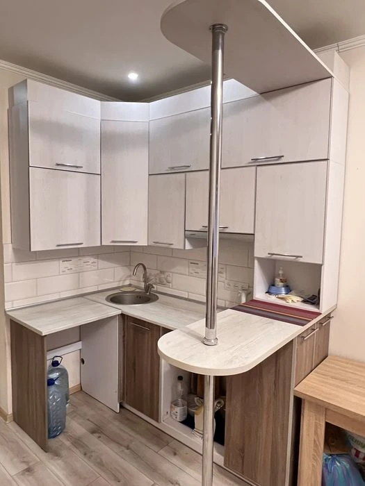 Selling a studio apartment in the residential complex on Kotlova 106!!