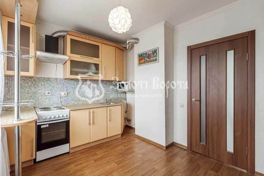 Apartment, 2 rooms. Renovation. Motorny, 11a, Bagrynova Gora Holosiiv