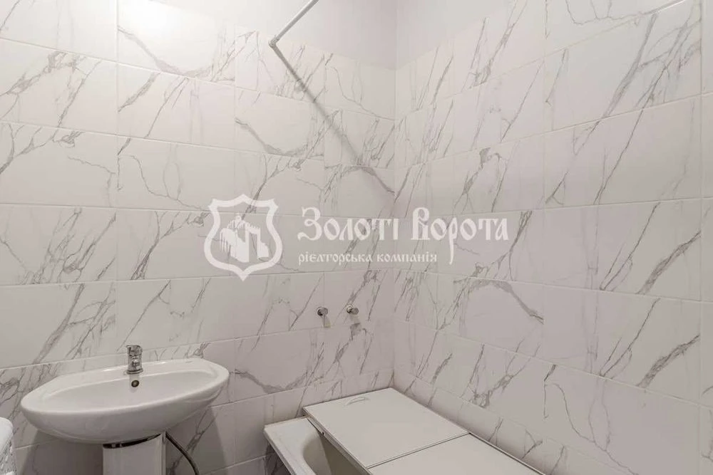 Apartment, 2 rooms. Renovation. Motorny, 11a, Bagrynova Gora Holosiiv
