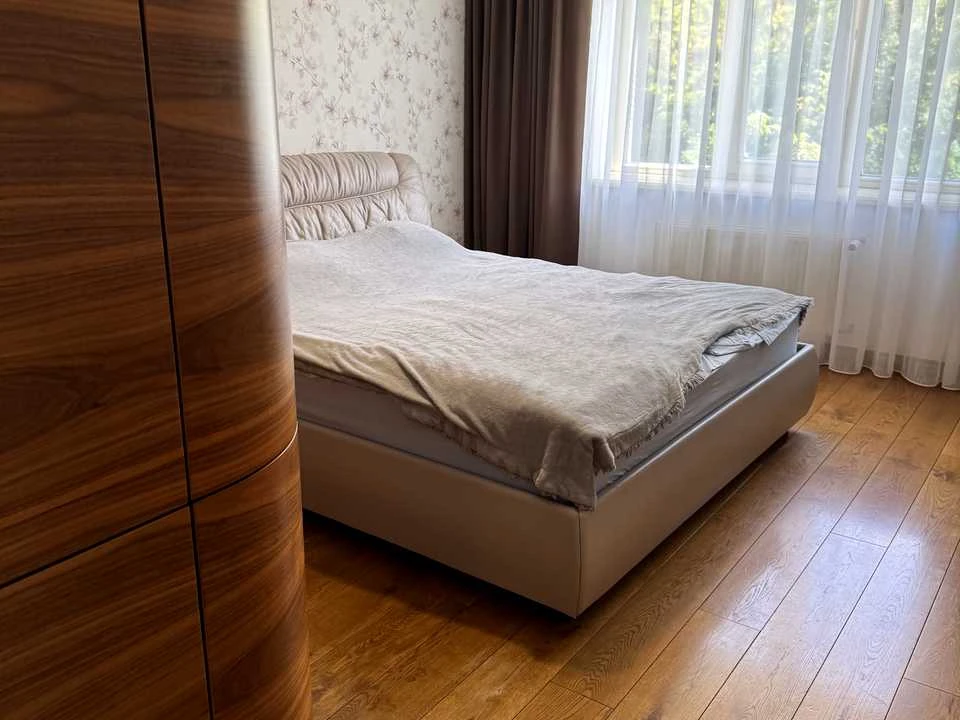 Apartment. Lviv, Vasylya Yeroshenko St. ()