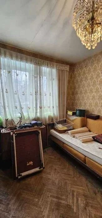 For sale 3-room apartment on Lesya Ukrainka Blvd. 24, 64 sq m.