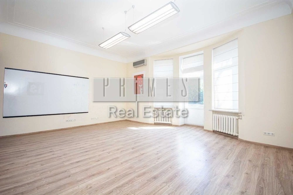 4-room apartment for sale with renovation without furniture, Institutskaya St.,