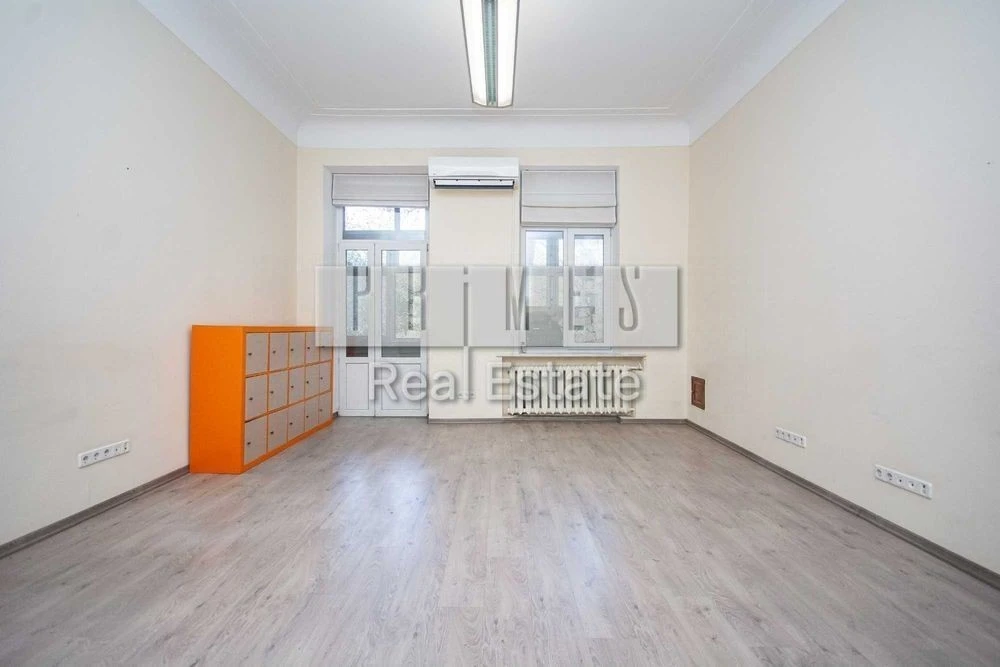 4-room apartment for sale with renovation without furniture, Institutskaya St.,