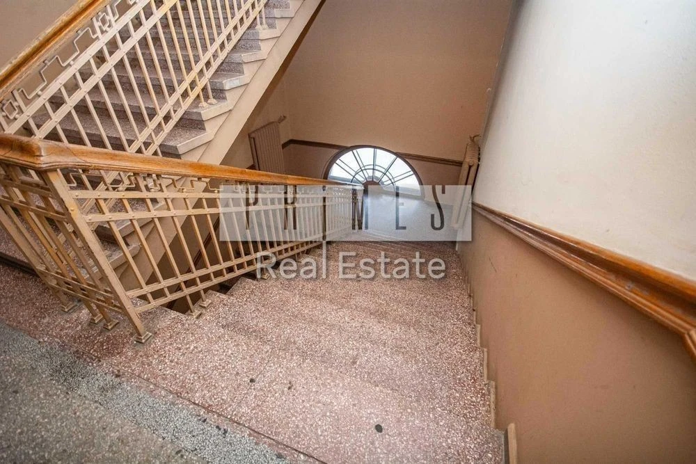 4-room apartment for sale with renovation without furniture, Institutskaya St.,
