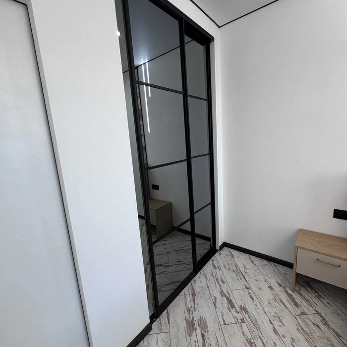 продаж 1-кім квартири Фемелі Плаза з якісним ремонтом.