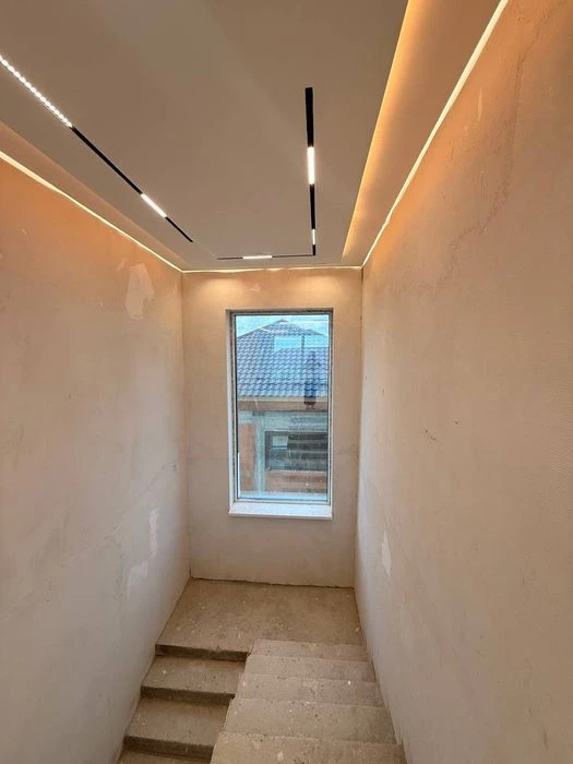 Продаж 2-поверхового будинку в мікрорайоні  Табла