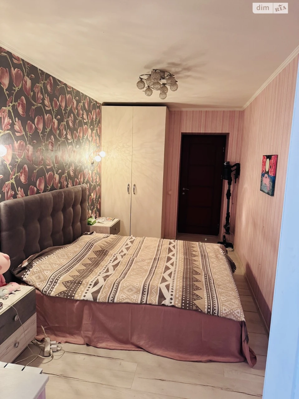 Продаж Квартира Ломівський