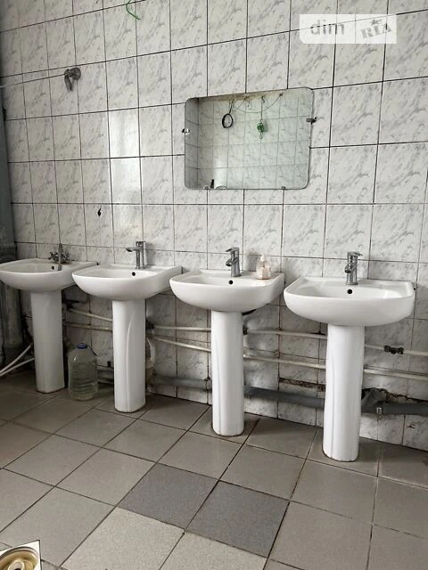 Room for sale 18.2 sq. m. on Maksima Berezovsky str. 7 •