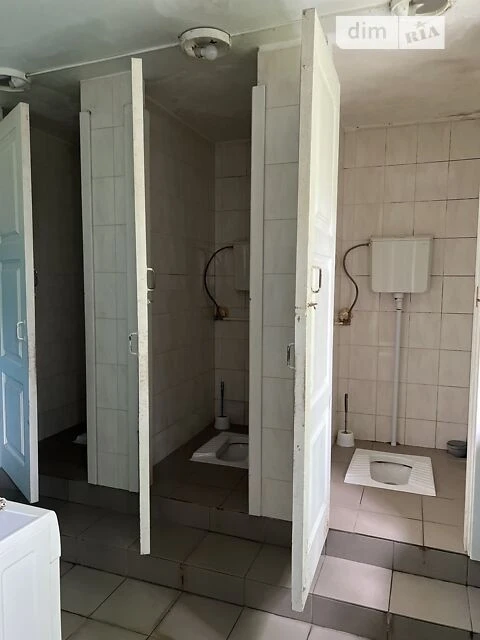 Room for sale 18.2 sq. m. on Maksima Berezovsky str. 7 •