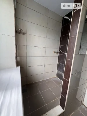 Room for sale 18.2 sq. m. on Maksima Berezovsky str. 7 •