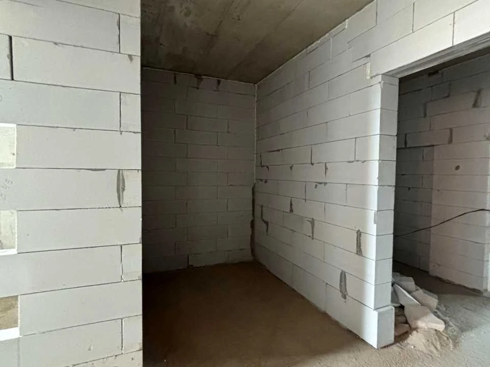 Apartment. Ivano-Frankivsk, Oleksandra Dovzhenko St., (Building