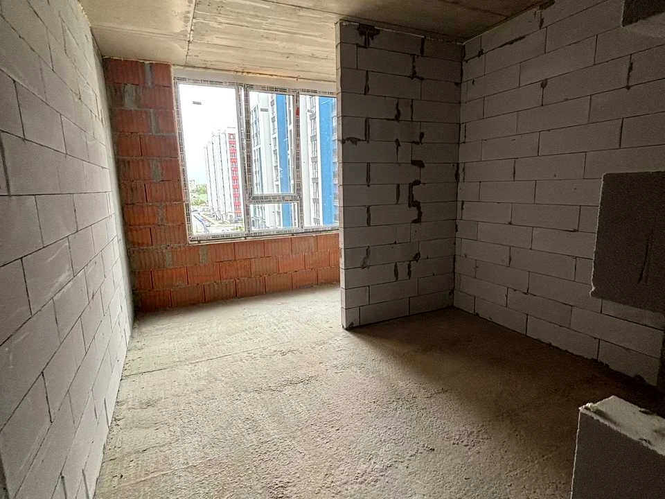 Apartment. Ivano-Frankivsk, Oleksandra Dovzhenko St., (Building