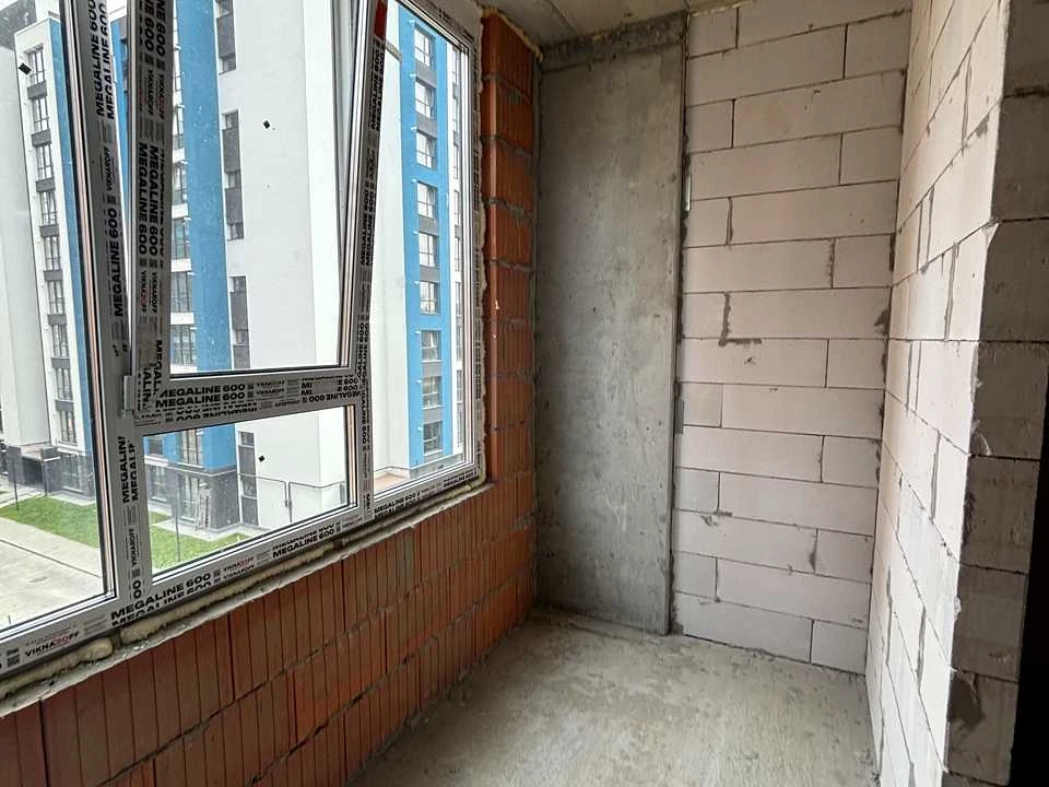 Apartment. Ivano-Frankivsk, Oleksandra Dovzhenko St., (Building