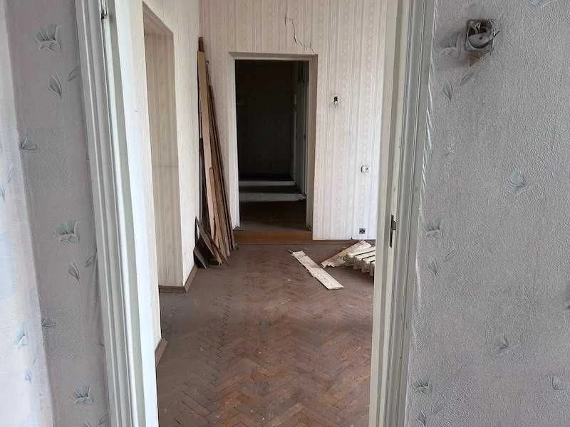 Sale of 3-room apartment 80 m2, metro Nauka Prospekt 12,