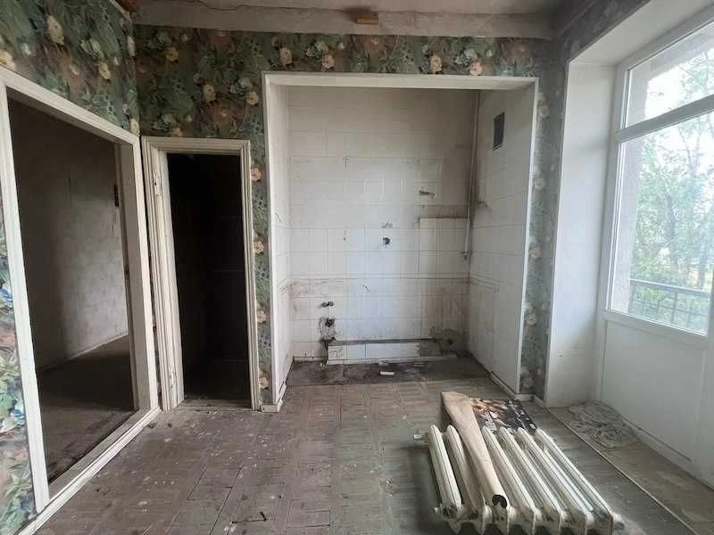 Sale of 3-room apartment 80 m2, metro Nauka Prospekt 12,