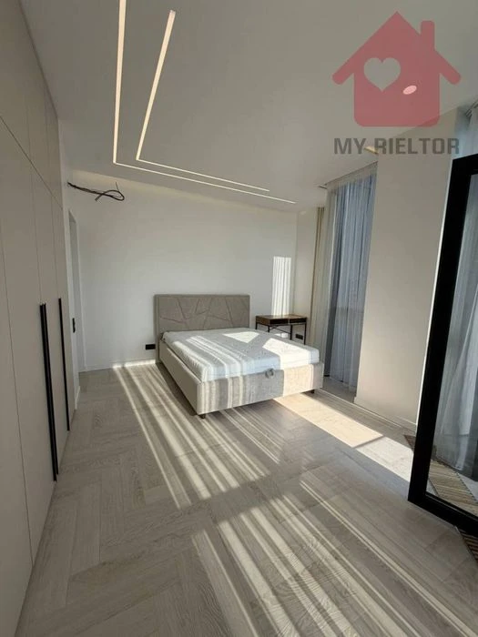 Продаж трикімнатної квартири ЖК UZH Towers