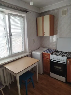 Продам 3 х комнатную квартиру в центре города.