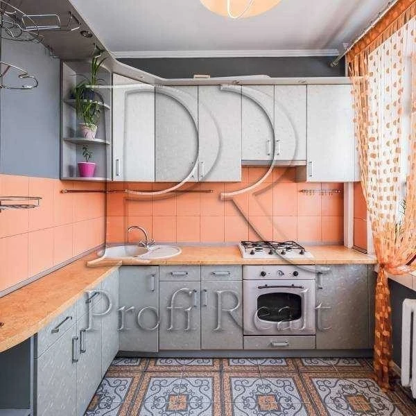 2-room apartment for sale 68 m², Olesya Honchara St., 79