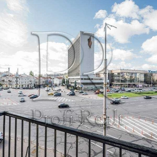 2-room apartment for sale 68 m², Olesya Honchara St., 79