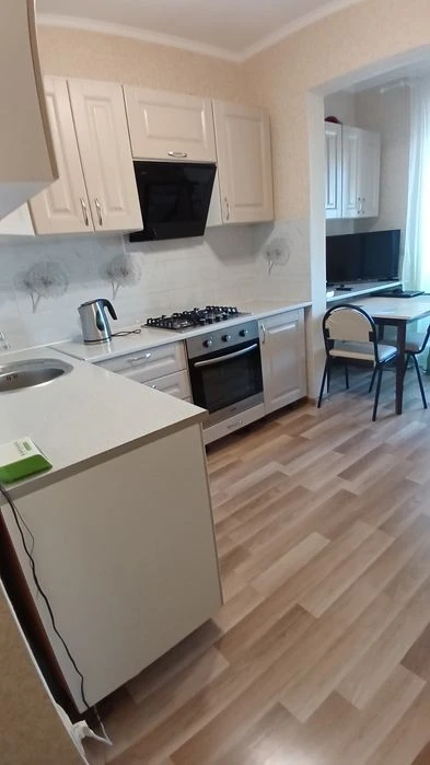 Продам 1 ком квартиру на песках