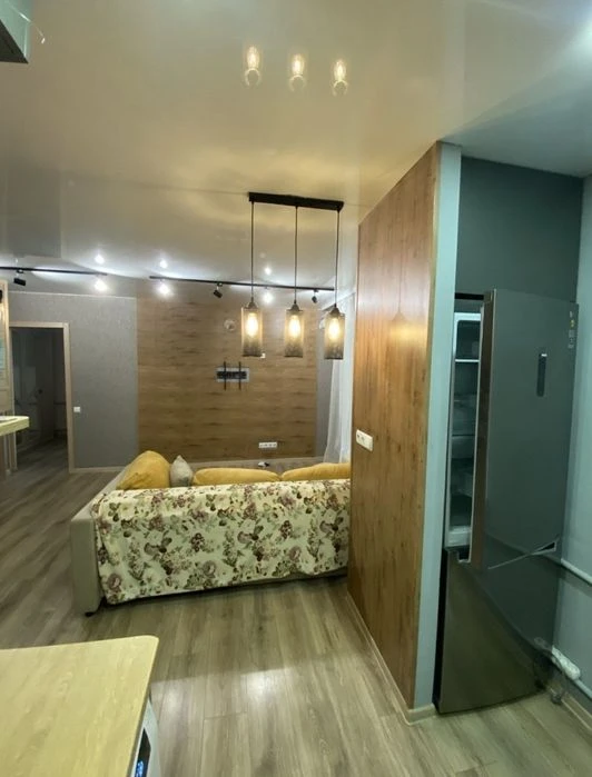 Продам затишну 2к квартиру з ремонтом на вул. Робоча (верх)