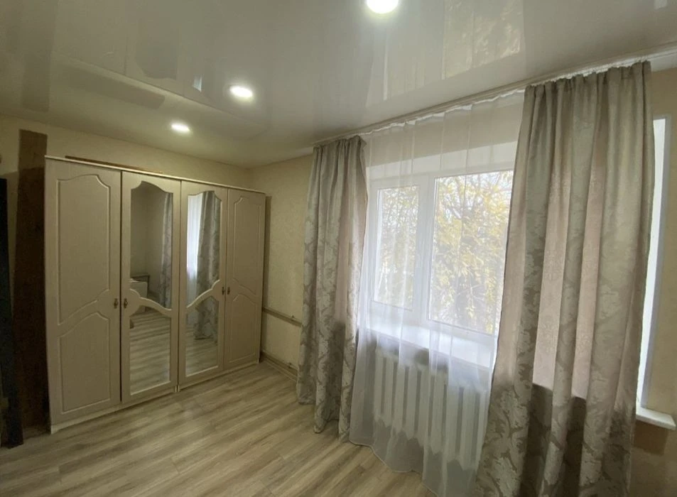 Продам затишну 2к квартиру з ремонтом на вул. Робоча (верх)