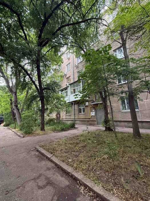 3х сталинка на пр. Гагарина, сквер Космонавтов
