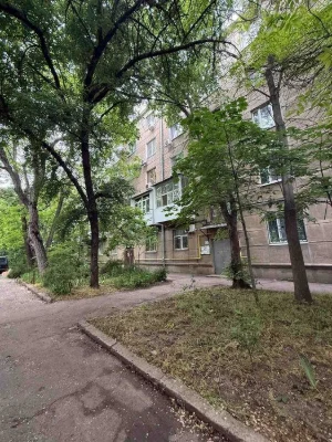 3х сталинка на пр. Гагарина, сквер Космонавтов
