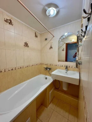 Продажа трехкомнатной квартиры 68 м², Оболонский просп., 9