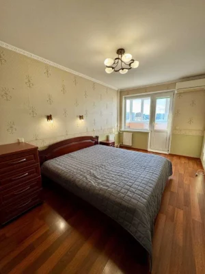 Продажа трехкомнатной квартиры 68 м², Оболонский просп., 9