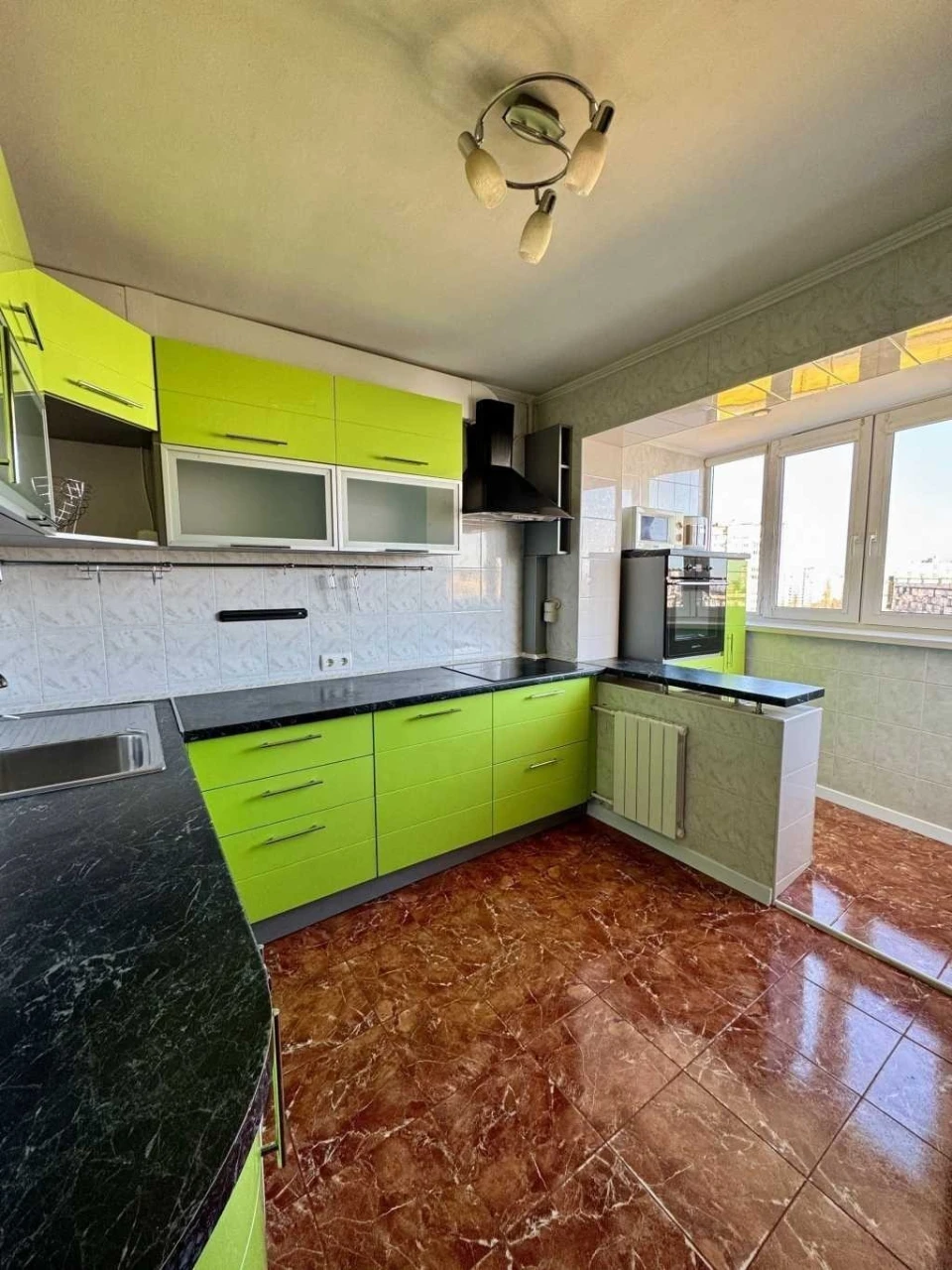 Продажа трехкомнатной квартиры 68 м², Оболонский просп., 9