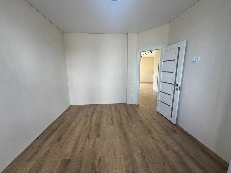 Duplex for sale with partial renovation, Old Town district