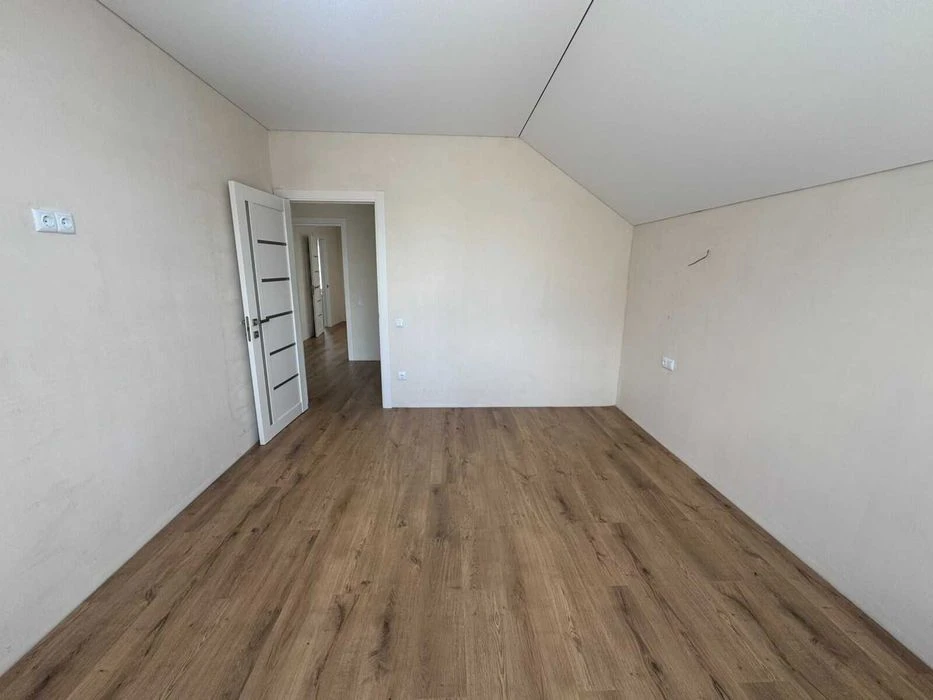 Duplex for sale with partial renovation, Old Town district