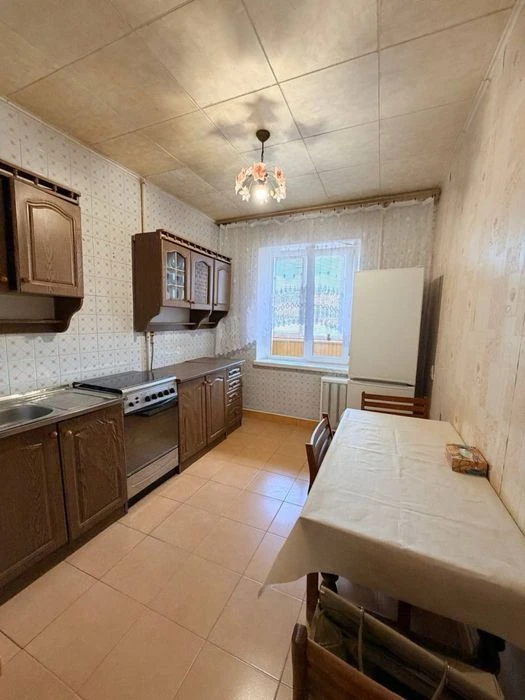 Продаж 3-к квартири вул Коновальця 15