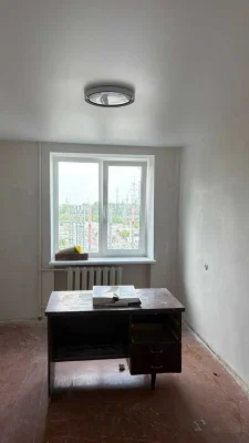 I am selling a 3-room apartment in Novye Dom.