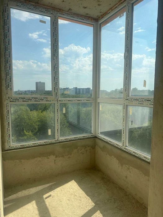 Sale of a 2-room apartment in a rented and inhabited building on the street.