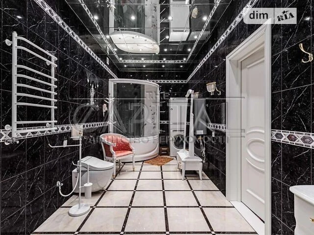 Sale of 3-room apartment 144 sq. m on Volodymyr Ivasyuk Ave. 12