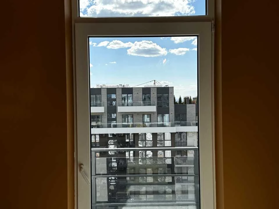 Квартира. Ужгород, Героїв 128-ї Бригади вул. (8 Березня), 56