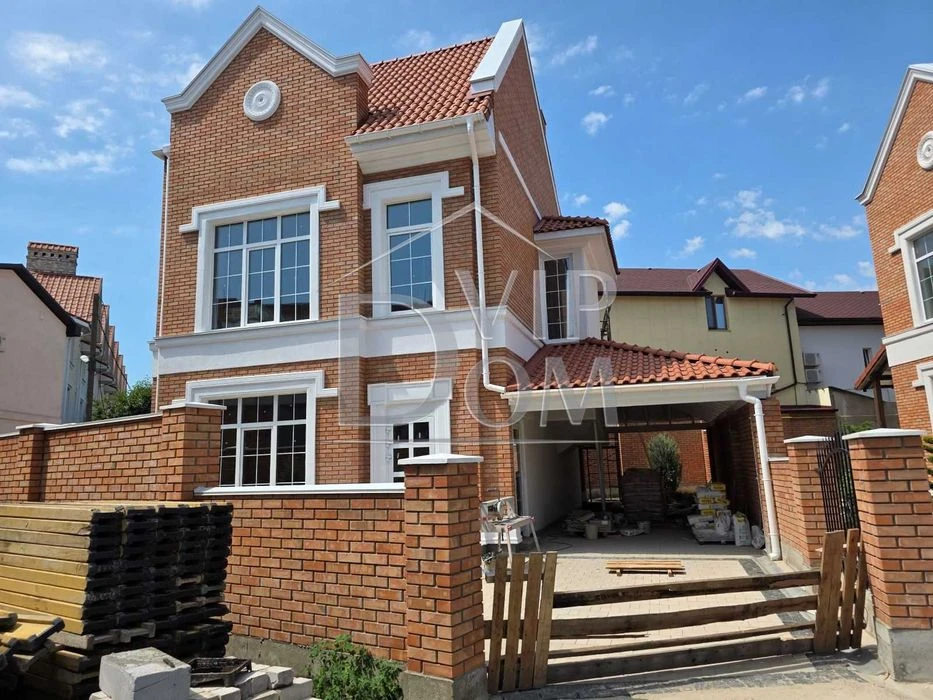 COMMISSION 0 %! FOR SALE House 16th station Bolshoy Fontana, Unit