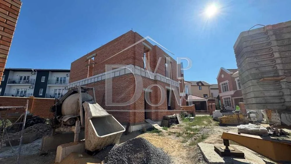 COMMISSION 0 %! FOR SALE House 16th station Bolshoy Fontana, Unit