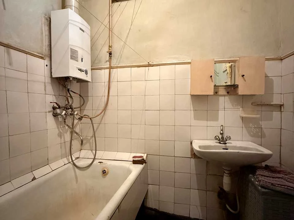 Apartment. Kharkiv, Poltava Shlyakh st.