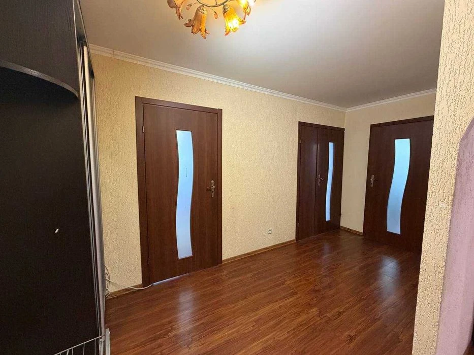 Продаж квартири по вулиці Коновальця. Державні програми віта