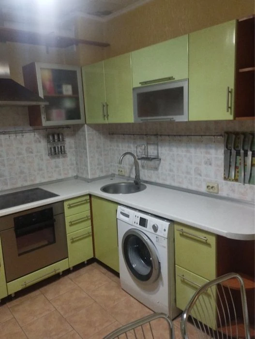 Selling a 4-room apartment from the owner