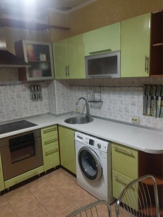 Selling a 4-room apartment from the owner