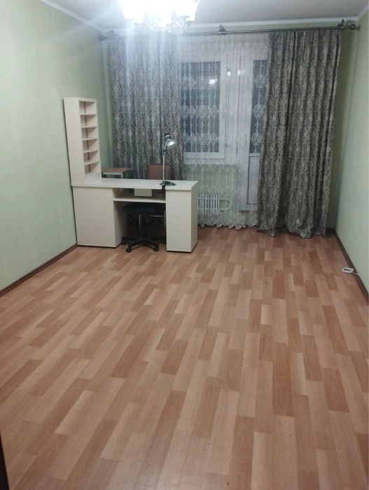 Selling a 4-room apartment from the owner