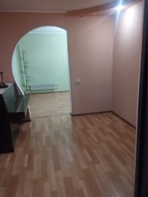 Selling a 4-room apartment from the owner