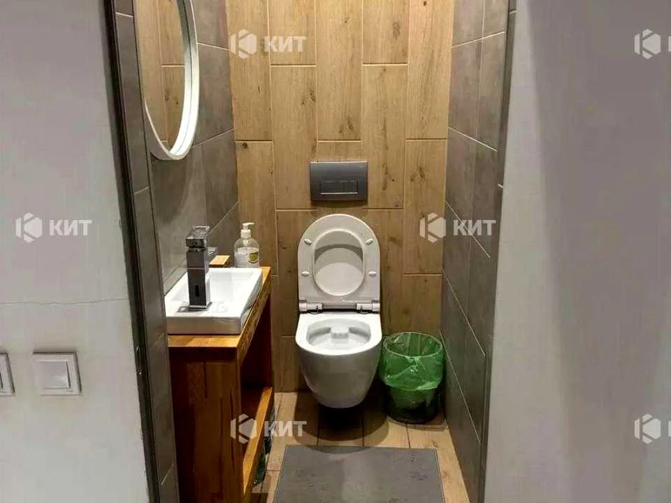 Apartment. Kharkiv, Kulikivskyi Uzviz (Revolutions)